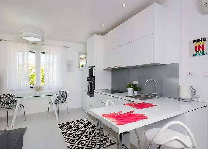 Apartment Old City Luxury Iris *