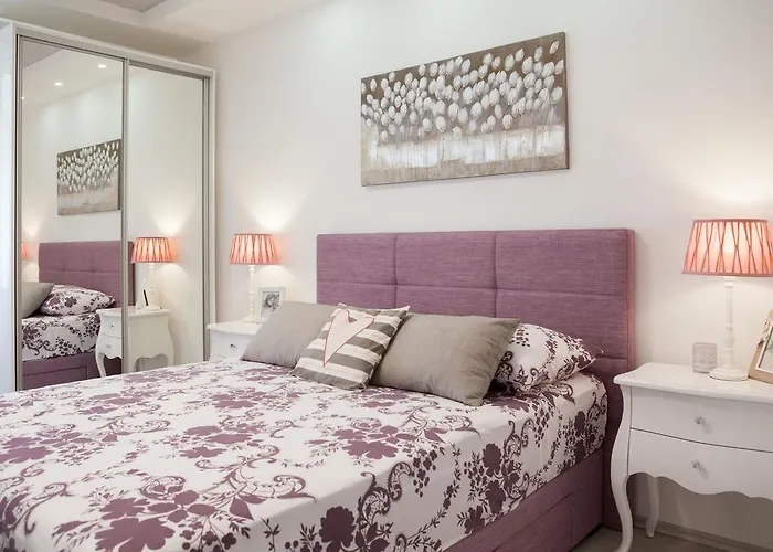Apartment Old City Luxury Iris *